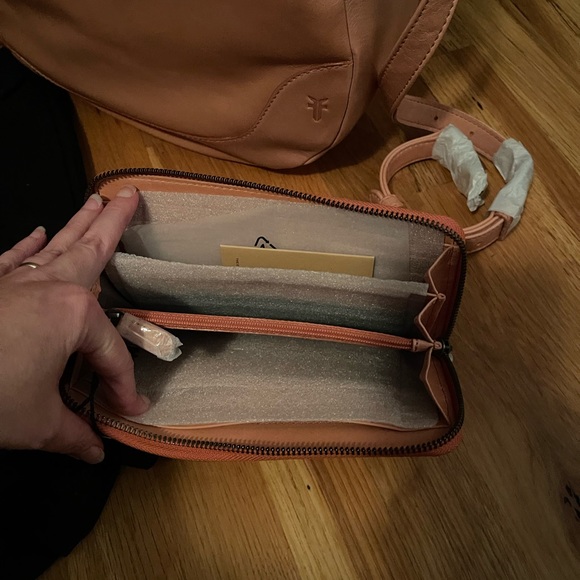 Frye Melissa Hobo and wallet - Picture 4 of 4